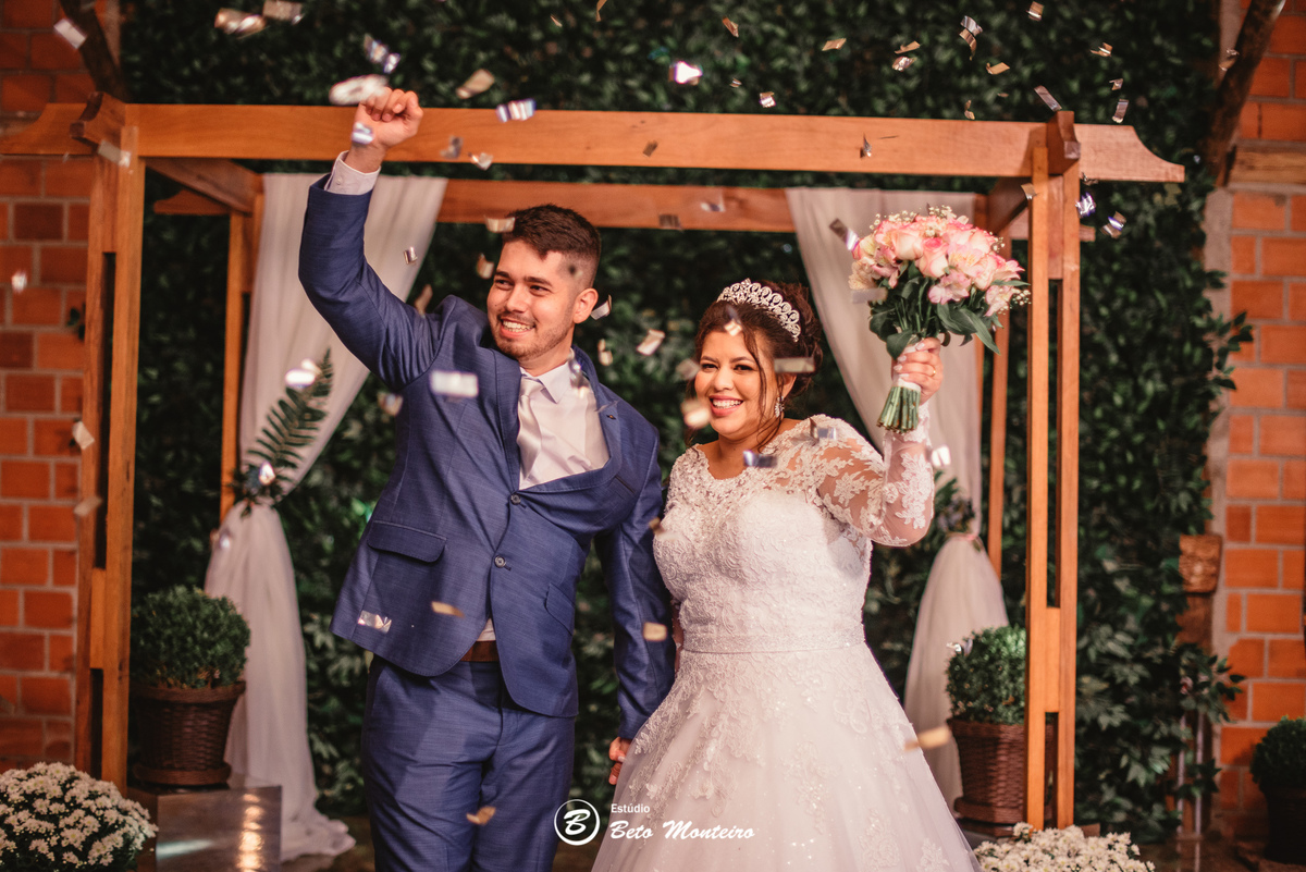 fotografo de casamento - videos de casamento - filmagem - casamento - cinegrafista - filmmaker - wedding - produtora - curitiba - estudio beto monteiro - casal - pre wedding - Thaciane e Paulo - llar eventos - artt festa - ar livre