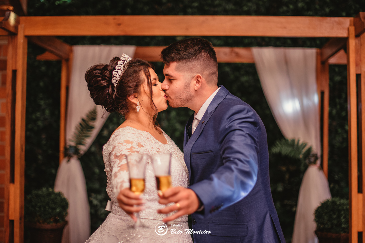 fotografo de casamento - videos de casamento - filmagem - casamento - cinegrafista - filmmaker - wedding - produtora - curitiba - estudio beto monteiro - casal - pre wedding - Thaciane e Paulo - llar eventos - artt festa - ar livre