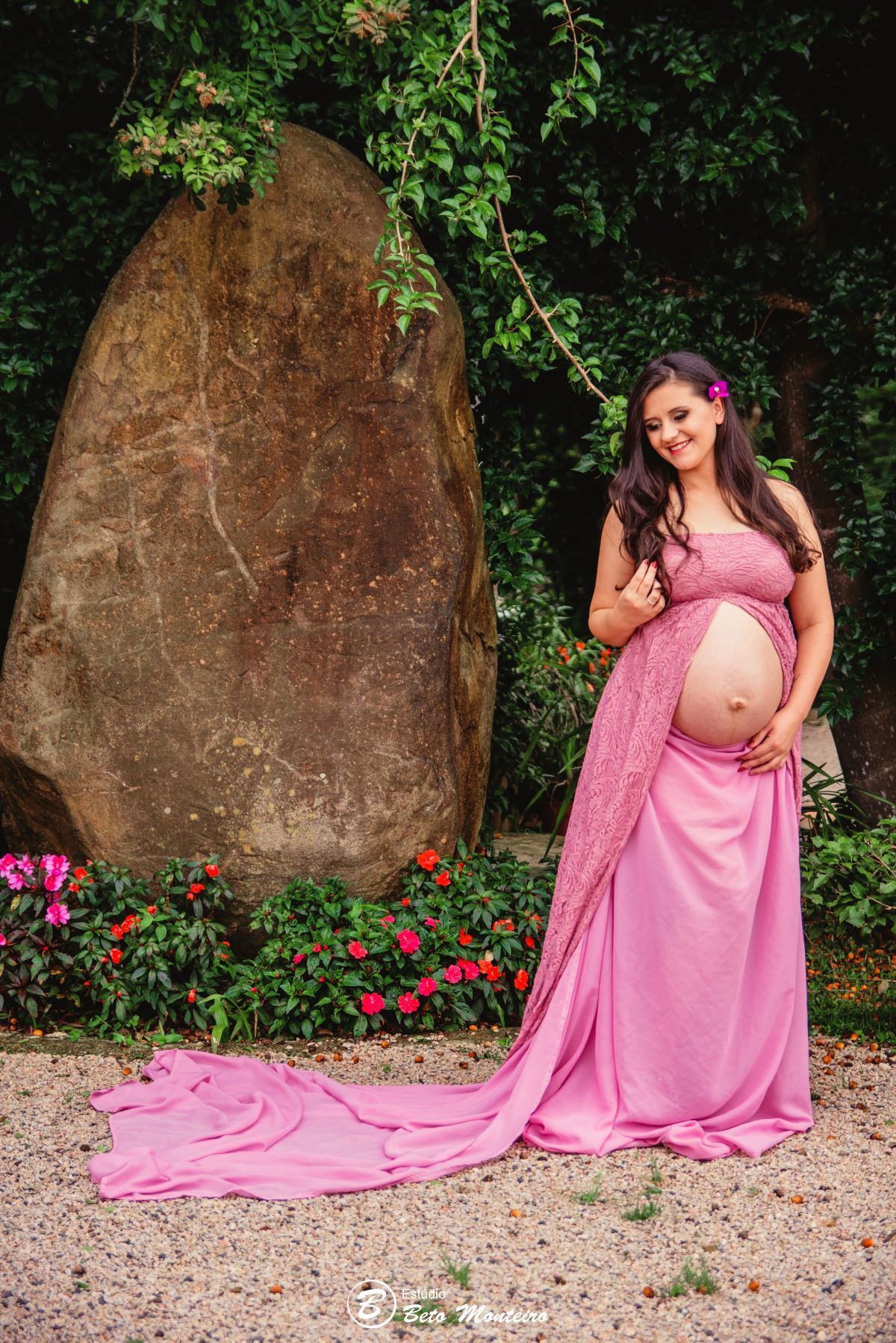 Book Gestante e Familia em Curitiba - Book gestante São José dos Pinhais - Book de gestante lifestyle - Fotos ao ar livre - Grávida - Gestação - Estudio Beto Monteiro - Pesque Pague Recanto das Flores - Suellen - Leandro - Bernardo - Louise