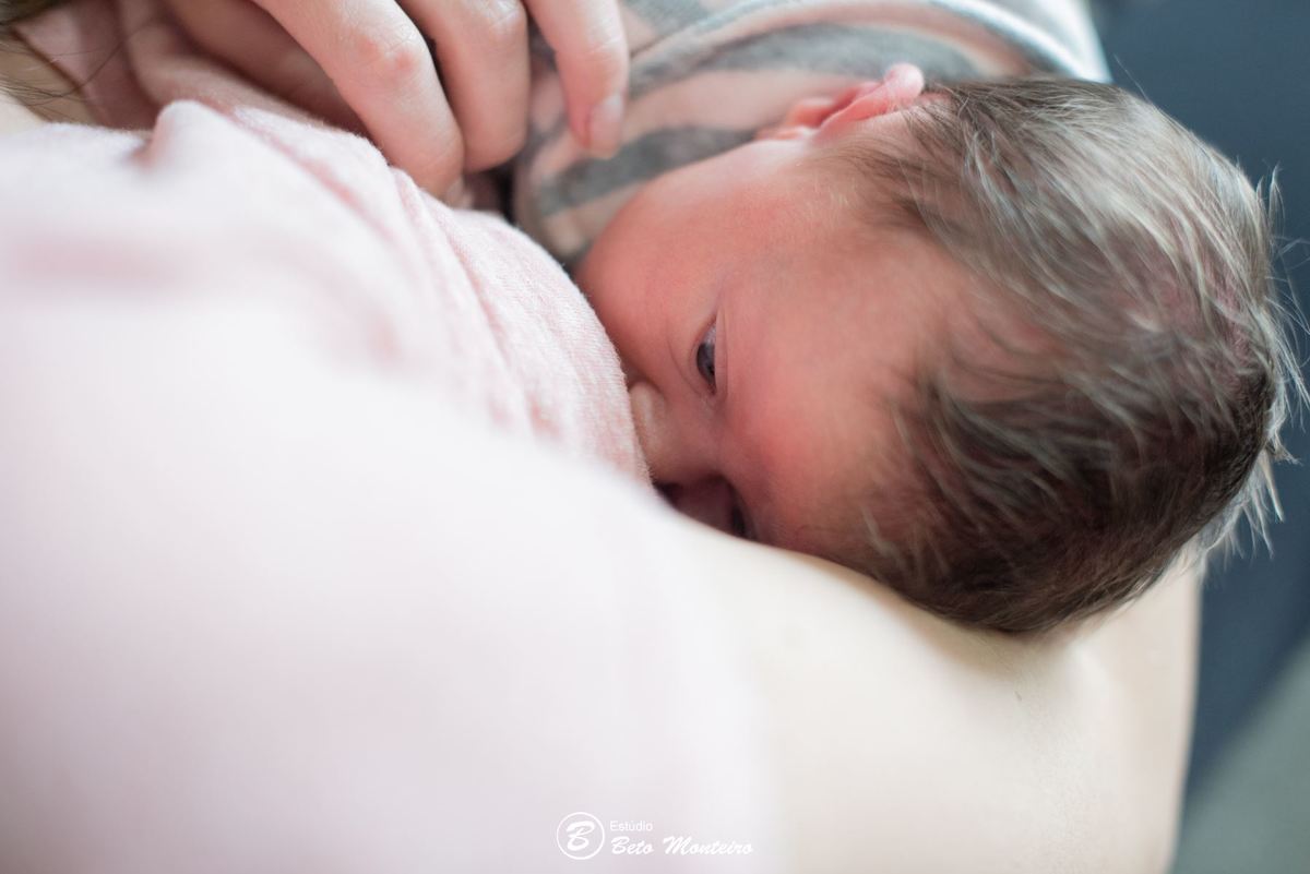 Newborn - newborn lifestyle - newborn em casa - newborn menina - new born - Book fotográfico NewBorn - Book de fotos - Book NewBorn - Book de Recem Nascido - Book de Bebê - Estúdio Beto Monteiro - Curitiba