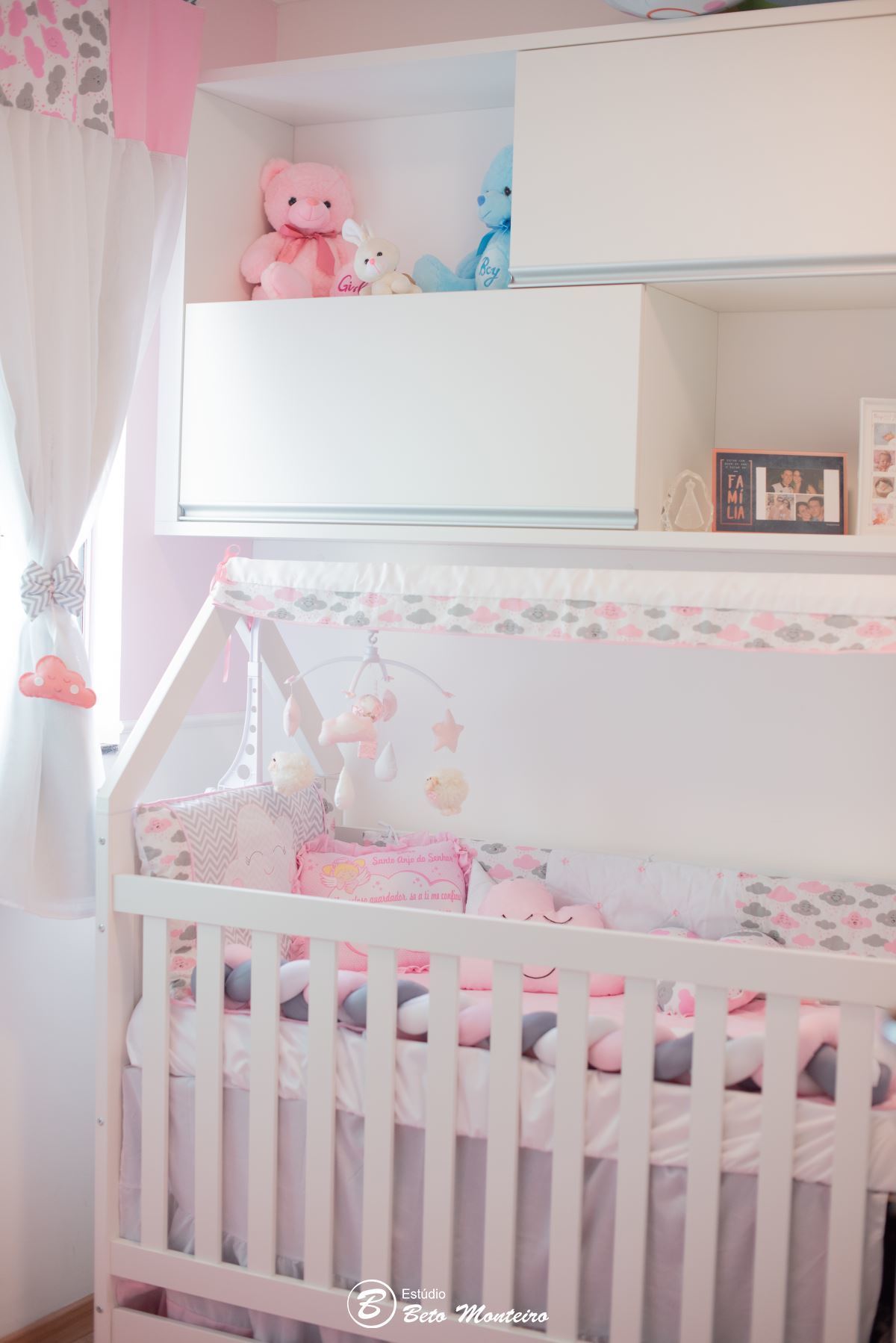 Newborn - newborn lifestyle - newborn em casa - newborn menina - new born - Book fotográfico NewBorn - Book de fotos - Book NewBorn - Book de Recem Nascido - Book de Bebê - Estúdio Beto Monteiro - Curitiba