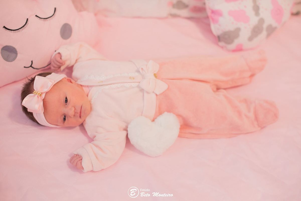 Newborn - newborn lifestyle - newborn em casa - newborn menina - new born - Book fotográfico NewBorn - Book de fotos - Book NewBorn - Book de Recem Nascido - Book de Bebê - Estúdio Beto Monteiro - Curitiba