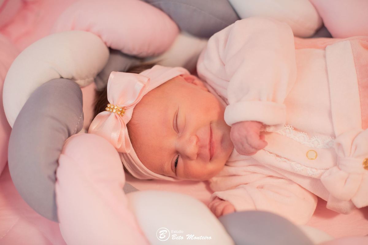Newborn - newborn lifestyle - newborn em casa - newborn menina - new born - Book fotográfico NewBorn - Book de fotos - Book NewBorn - Book de Recem Nascido - Book de Bebê - Estúdio Beto Monteiro - Curitiba