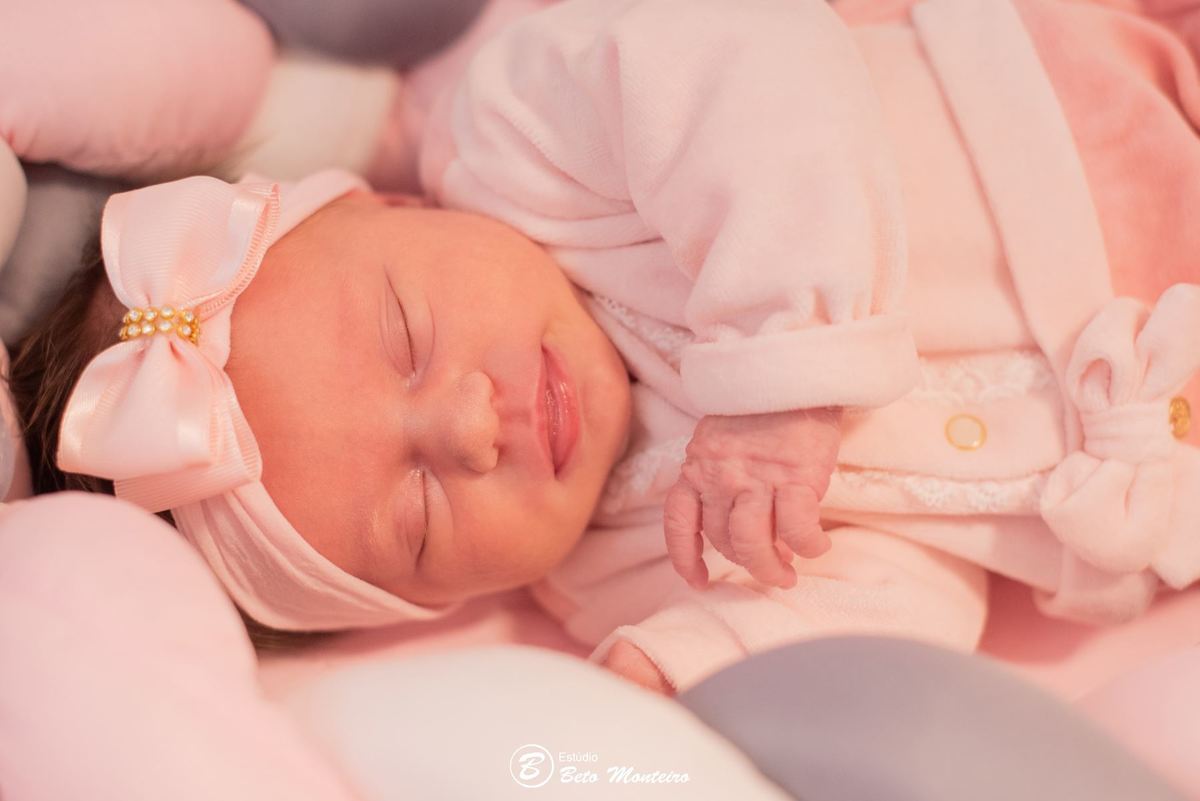Newborn - newborn lifestyle - newborn em casa - newborn menina - new born - Book fotográfico NewBorn - Book de fotos - Book NewBorn - Book de Recem Nascido - Book de Bebê - Estúdio Beto Monteiro - Curitiba