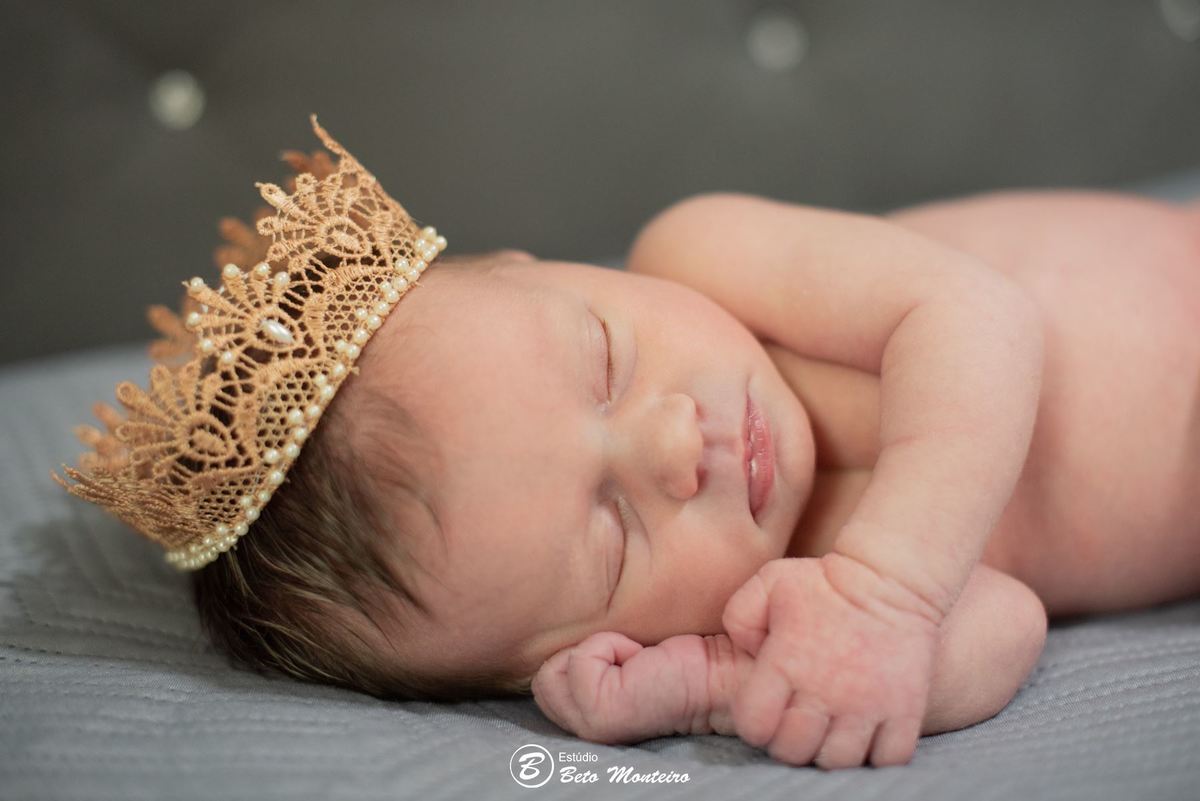Newborn - newborn lifestyle - newborn em casa - newborn menina - new born - Book fotográfico NewBorn - Book de fotos - Book NewBorn - Book de Recem Nascido - Book de Bebê - Estúdio Beto Monteiro - Curitiba