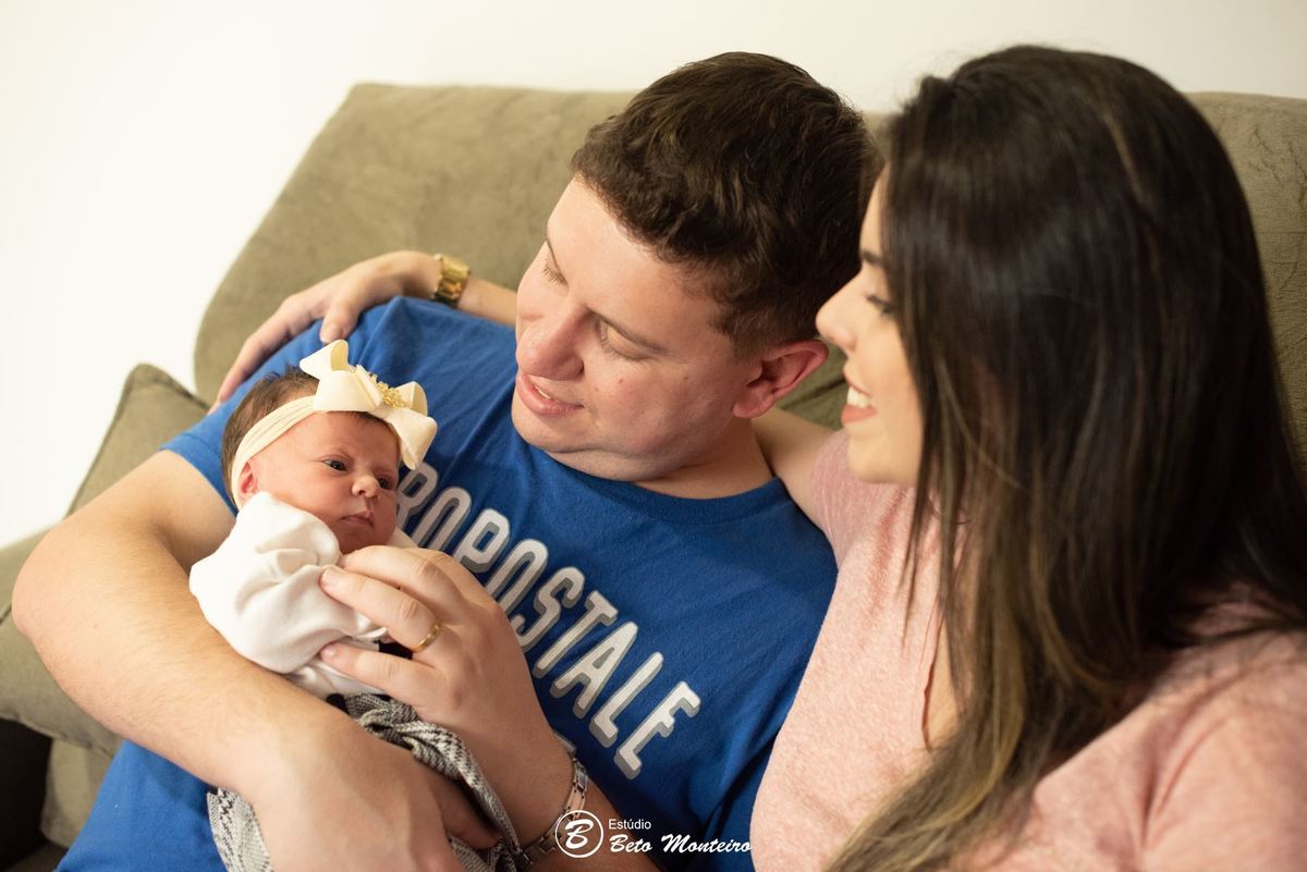 Newborn - newborn lifestyle - newborn em casa - newborn menina - new born - Book fotográfico NewBorn - Book de fotos - Book NewBorn - Book de Recem Nascido - Book de Bebê - Estúdio Beto Monteiro - Curitiba