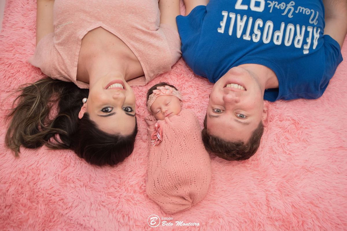 Newborn - newborn lifestyle - newborn em casa - newborn menina - new born - Book fotográfico NewBorn - Book de fotos - Book NewBorn - Book de Recem Nascido - Book de Bebê - Estúdio Beto Monteiro - Curitiba