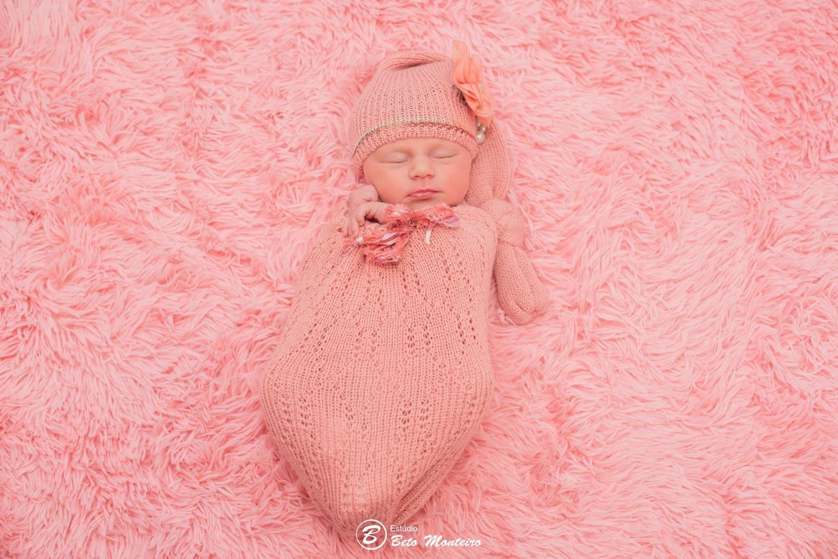 Newborn - newborn lifestyle - newborn em casa - newborn menina - new born - Book fotográfico NewBorn - Book de fotos - Book NewBorn - Book de Recem Nascido - Book de Bebê - Estúdio Beto Monteiro - Curitiba