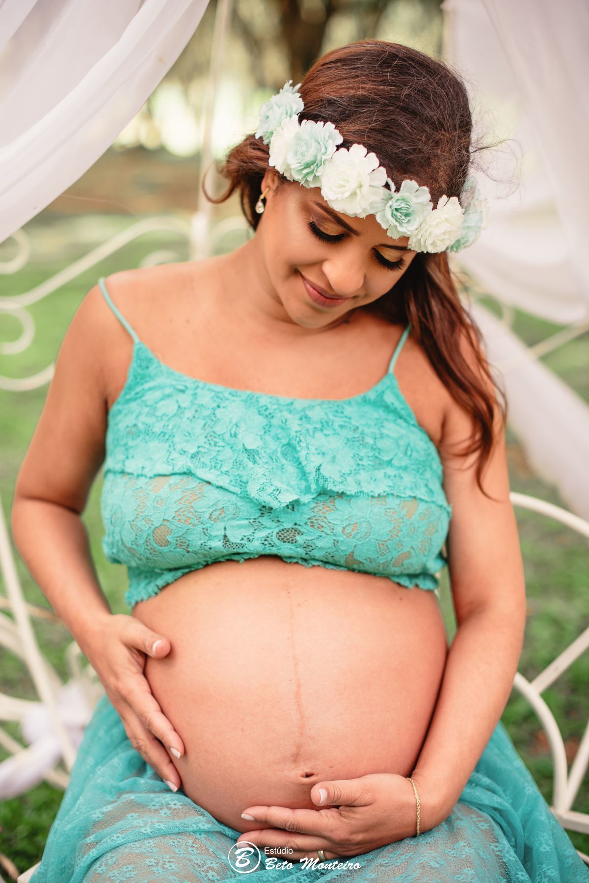 Book Gestante e Familia em Curitiba - Book gestante São José dos Pinhais - Book de gestante lifestyle - Fotos ao ar livre - Grávida - Gestação - Estúdio Beto Monteiro - Chácara Ienkot - Luciana- Isabela - Luiza - André