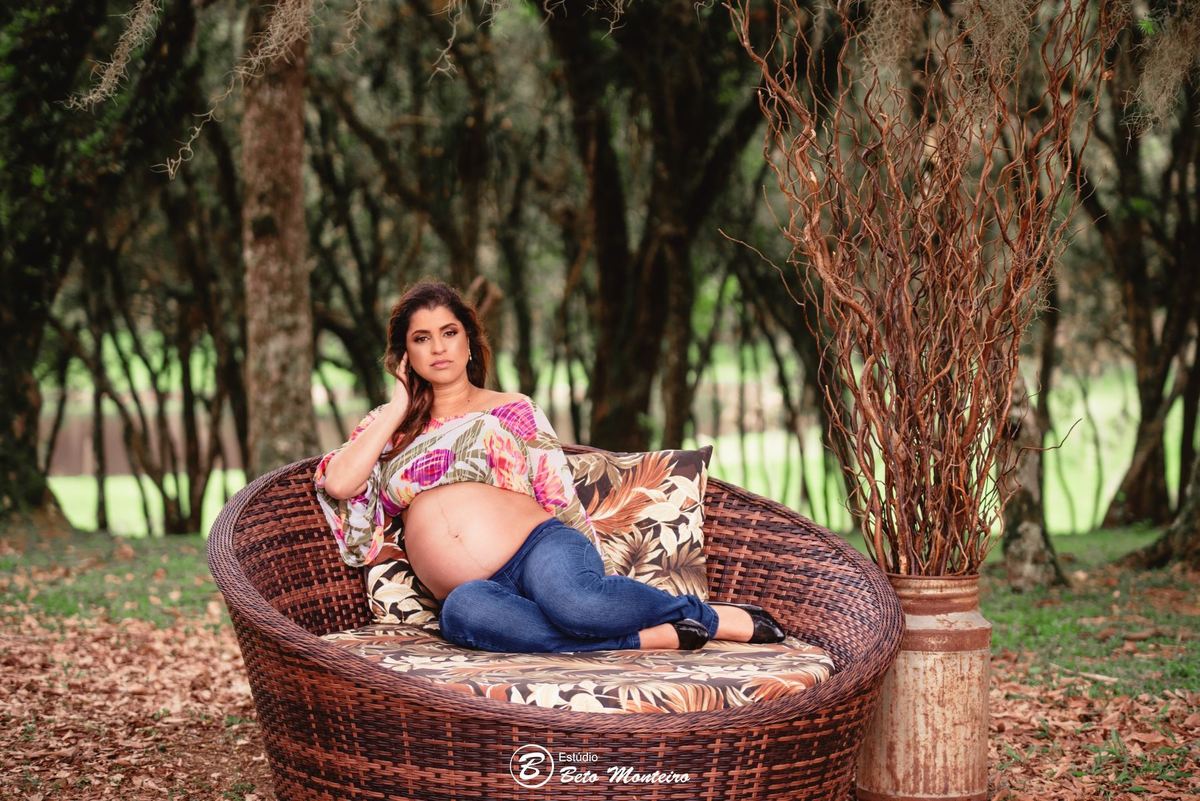 Book Gestante e Familia em Curitiba - Book gestante São José dos Pinhais - Book de gestante lifestyle - Fotos ao ar livre - Grávida - Gestação - Estúdio Beto Monteiro - Chácara Ienkot - Luciana- Isabela - Luiza - André