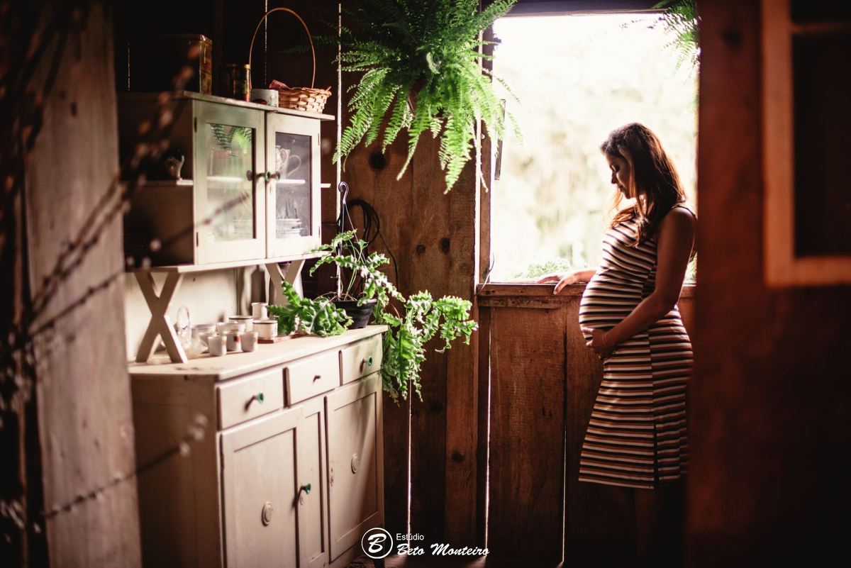 Book Gestante e Familia em Curitiba - Book gestante São José dos Pinhais - Book de gestante lifestyle - Fotos ao ar livre - Grávida - Gestação - Estúdio Beto Monteiro - Chácara Ienkot - Luciana- Isabela - Luiza - André