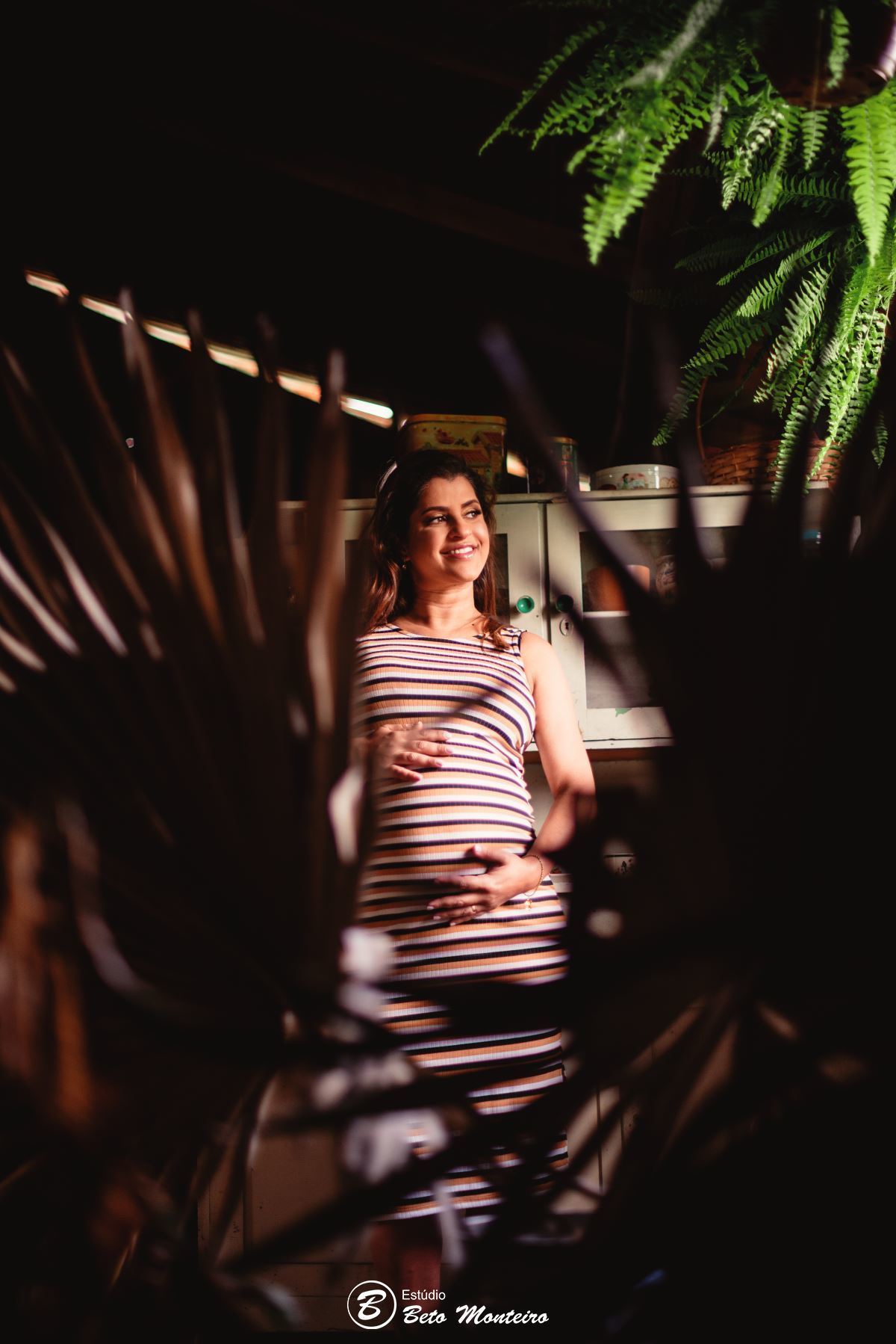 Book Gestante e Familia em Curitiba - Book gestante São José dos Pinhais - Book de gestante lifestyle - Fotos ao ar livre - Grávida - Gestação - Estúdio Beto Monteiro - Chácara Ienkot - Luciana- Isabela - Luiza - André