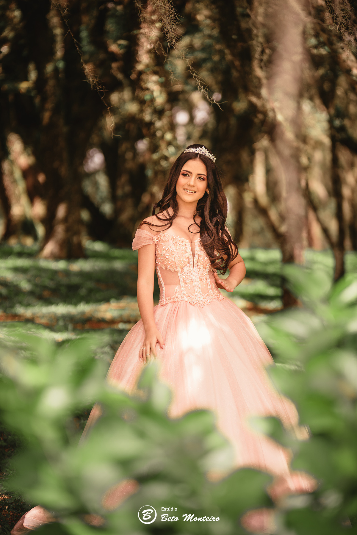 Aniversário de 15 anos - Foto e Filmagem - Debutante - Estúdio Beto Monteiro - Curitiba - fotografo de 15 anos - sessao de fotos - book de fotos - book de 15 anos - fotografo - isabella bozza - bella - bozza - chacara ienkot - vestido - roze bozza