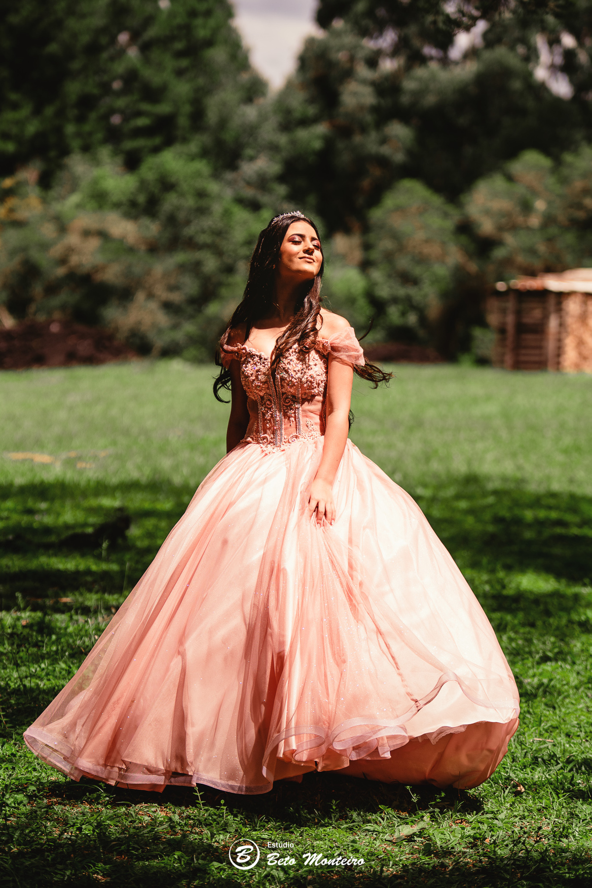 Aniversário de 15 anos - Foto e Filmagem - Debutante - Estúdio Beto Monteiro - Curitiba - fotografo de 15 anos - sessao de fotos - book de fotos - book de 15 anos - fotografo - isabella bozza - bella - bozza - chacara ienkot - vestido - roze bozza