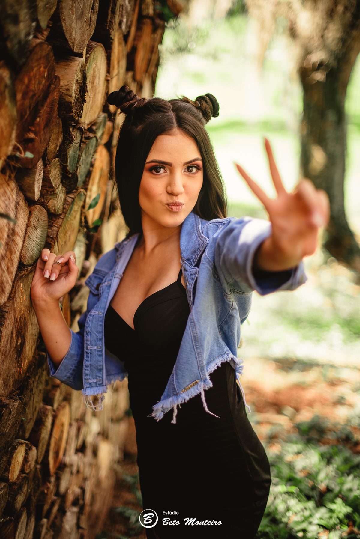 Aniversário de 15 anos - Foto e Filmagem - Debutante - Estúdio Beto Monteiro - Curitiba - fotografo de 15 anos - sessao de fotos - book de fotos - book de 15 anos - fotografo - isabella bozza - bella - bozza - chacara ienkot - vestido - roze bozza