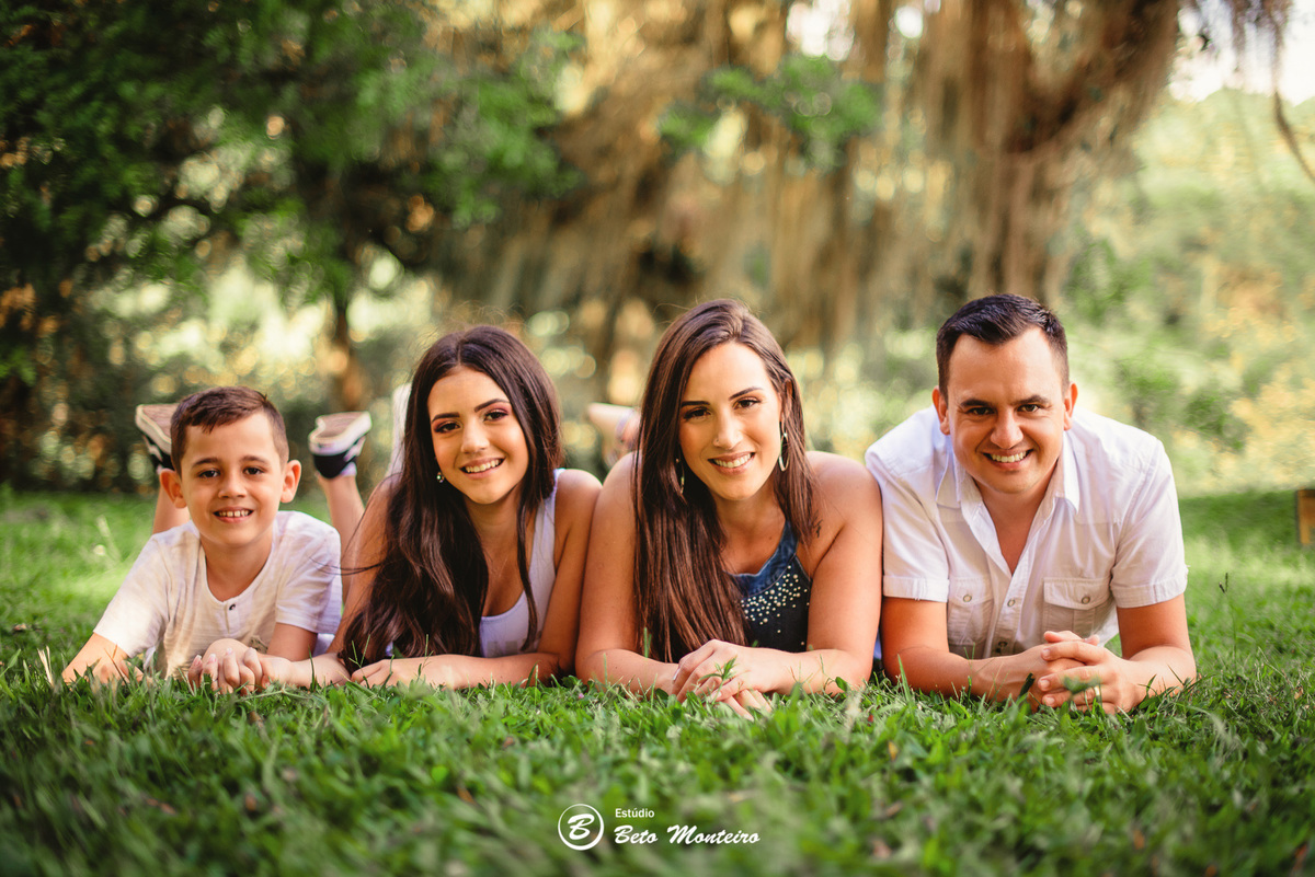 Aniversário de 15 anos - Foto e Filmagem - Debutante - Estúdio Beto Monteiro - Curitiba - fotografo de 15 anos - sessao de fotos - book de fotos - book de 15 anos - fotografo - isabella bozza - bella - bozza - chacara ienkot - vestido - roze bozza