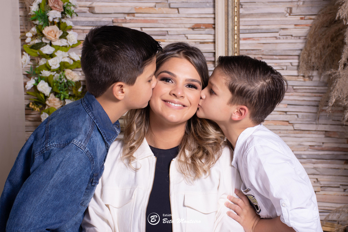 Mini ensaio dia das mães. Sessão dia das mães. Sessão dia das mães Curitiba. Mãe e filha. Mãe e filho. Mãe e filhos.