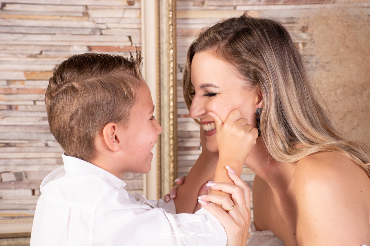 Mini ensaio dia das mães. Sessão dia das mães. Sessão dia das mães Curitiba. Mãe e filha. Mãe e filho. Mãe e filhos.