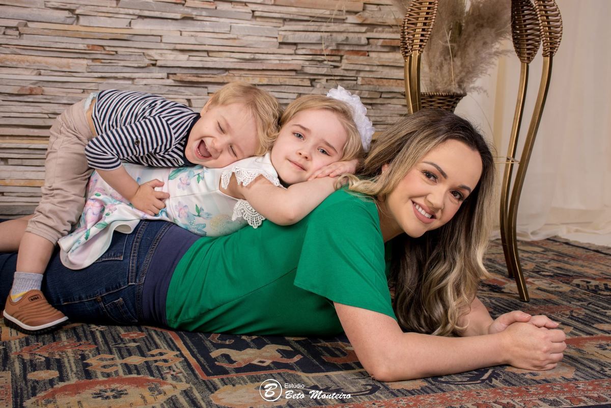 Mini ensaio dia das mães. Sessão dia das mães. Sessão dia das mães Curitiba. Mãe e filha. Mãe e filho. Mãe e filhos.