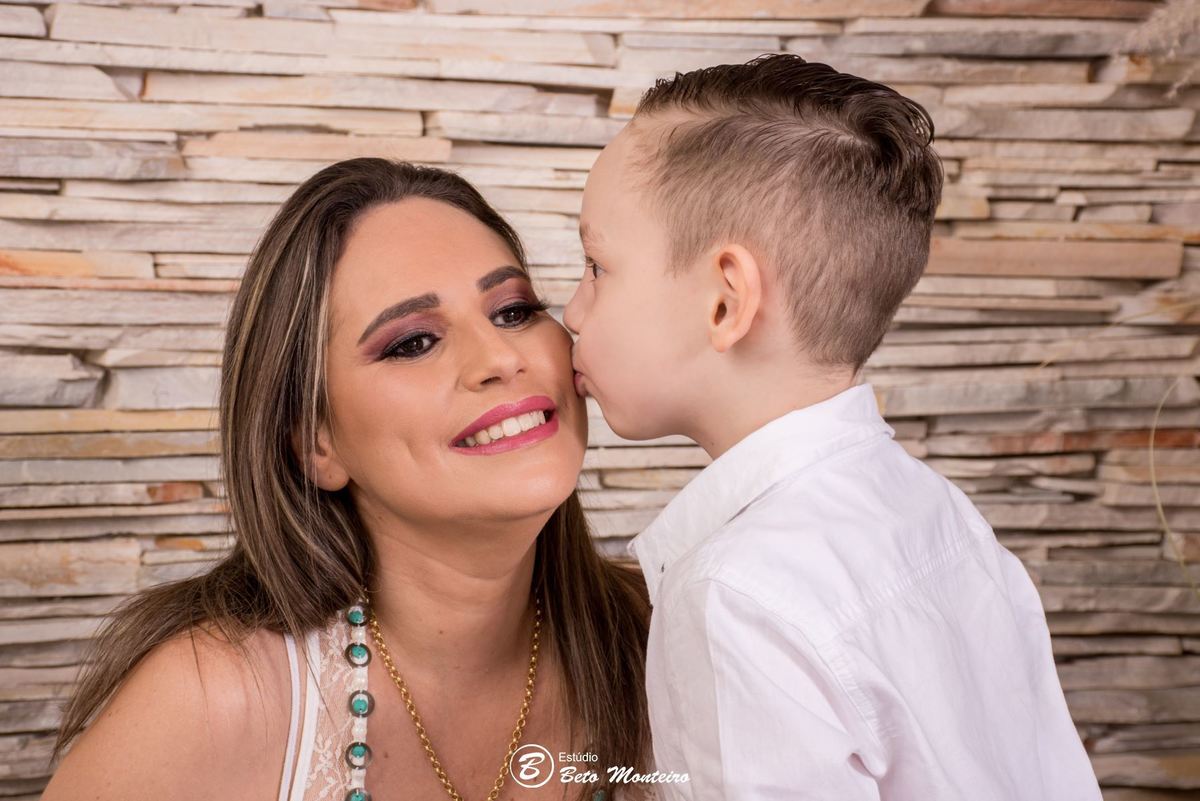 Mini ensaio dia das mães. Sessão dia das mães. Sessão dia das mães Curitiba. Mãe e filha. Mãe e filho. Mãe e filhos.