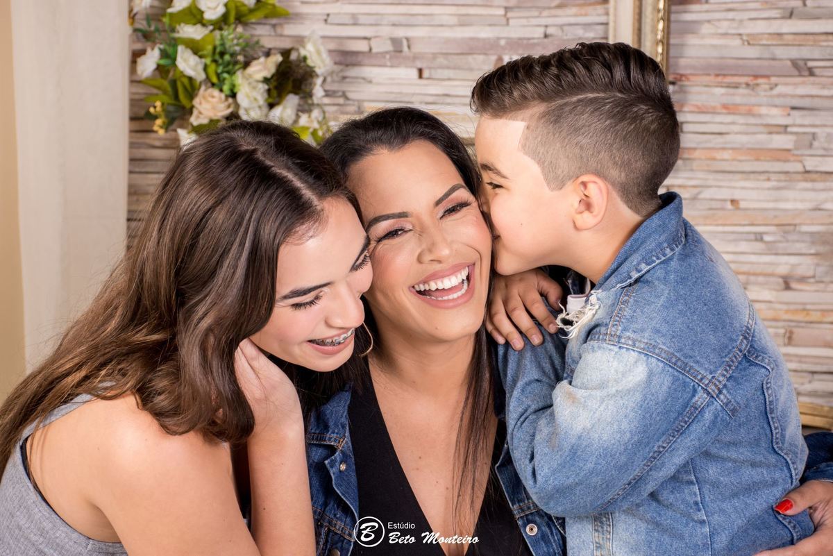 Mini ensaio dia das mães. Sessão dia das mães. Sessão dia das mães Curitiba. Mãe e filha. Mãe e filho. Mãe e filhos.