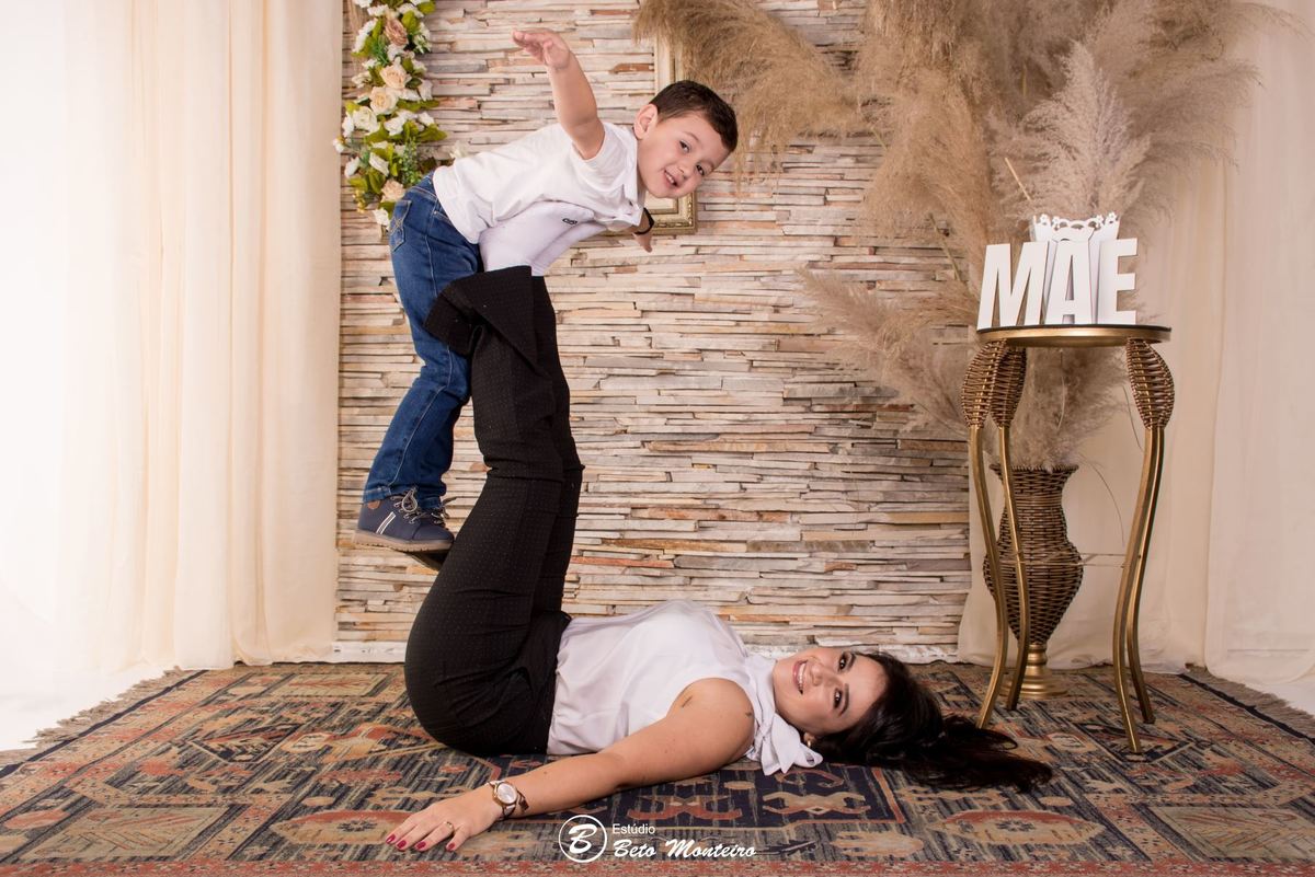Mini ensaio dia das mães. Sessão dia das mães. Sessão dia das mães Curitiba. Mãe e filha. Mãe e filho. Mãe e filhos.
