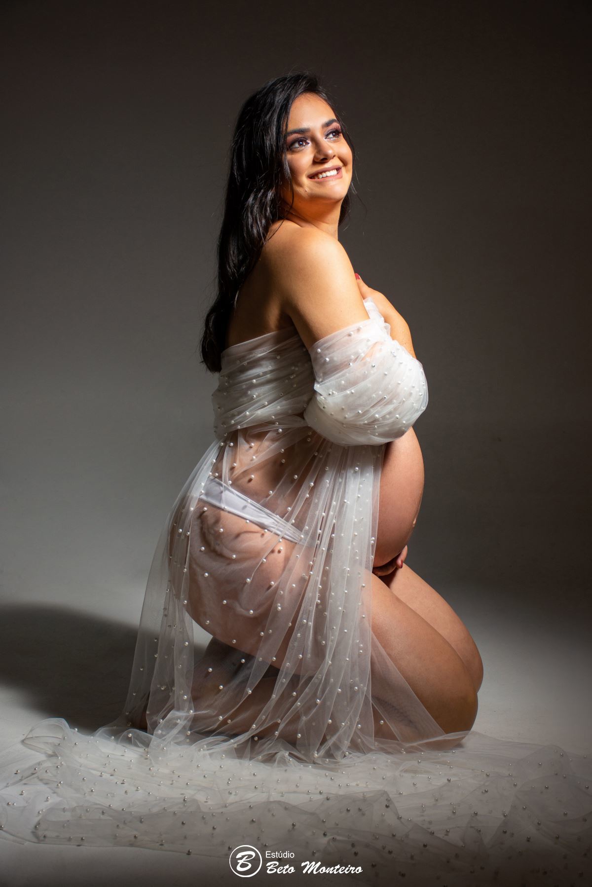 Book Gestante e Familia em Curitiba - Book de gestante em estúdio - ensaio de gestante - book em estúdio - sessão fotográfica - Grávida - Gestação - Estudio Beto Monteiro - Glauciane - Glau - Rodrigo - Maya - Maitê