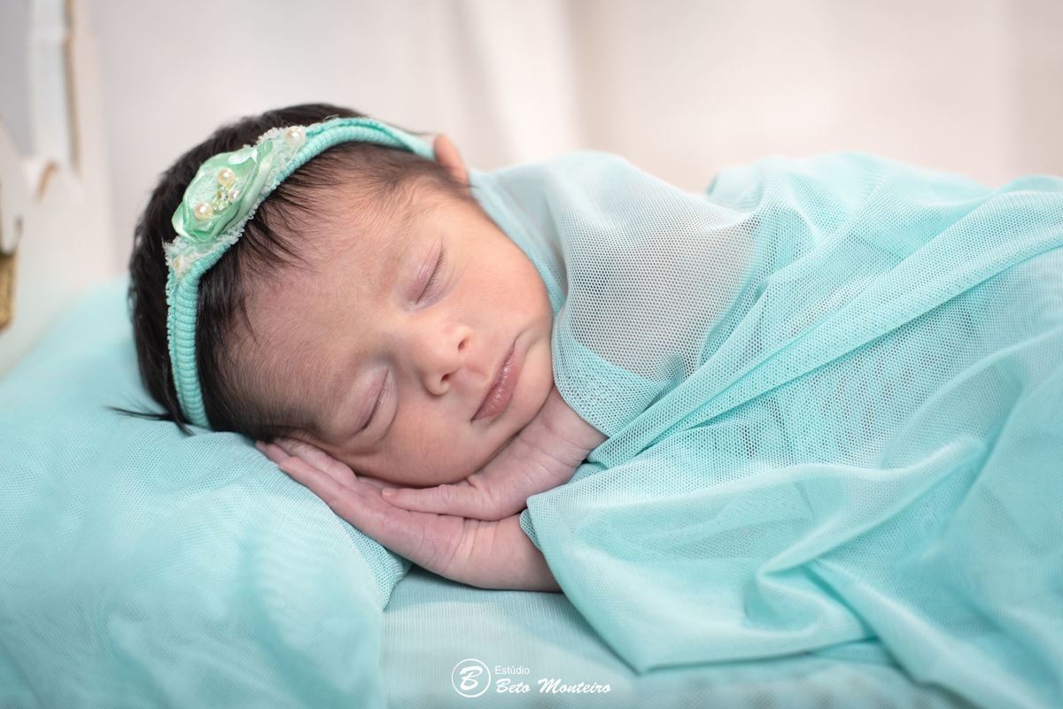 Newborn - newborn gêmeas - newborn menina - new born - Book fotográfico NewBorn - Book de fotos - Book NewBorn - Book de Recem Nascido - Book de Bebê - Estúdio Beto Monteiro - Curitiba