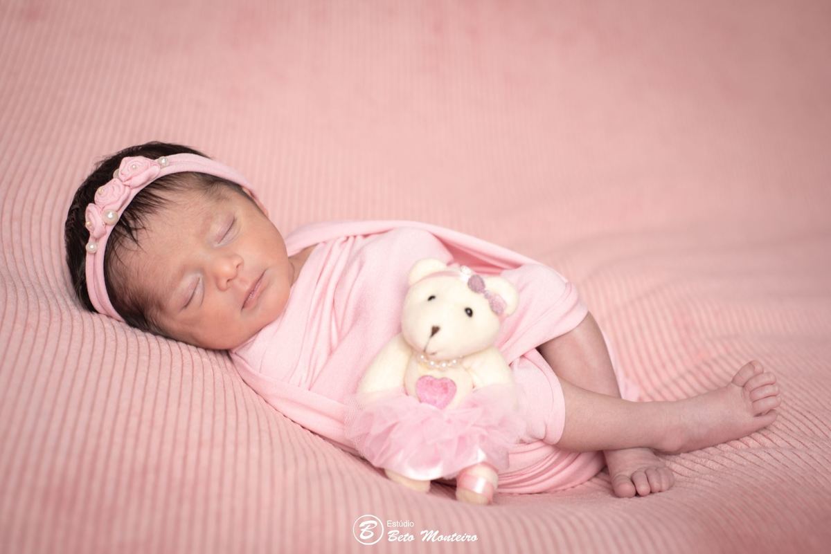 Newborn - newborn gêmeas - newborn menina - new born - Book fotográfico NewBorn - Book de fotos - Book NewBorn - Book de Recem Nascido - Book de Bebê - Estúdio Beto Monteiro - Curitiba