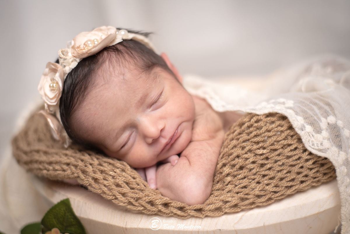Newborn - newborn gêmeas - newborn menina - new born - Book fotográfico NewBorn - Book de fotos - Book NewBorn - Book de Recem Nascido - Book de Bebê - Estúdio Beto Monteiro - Curitiba