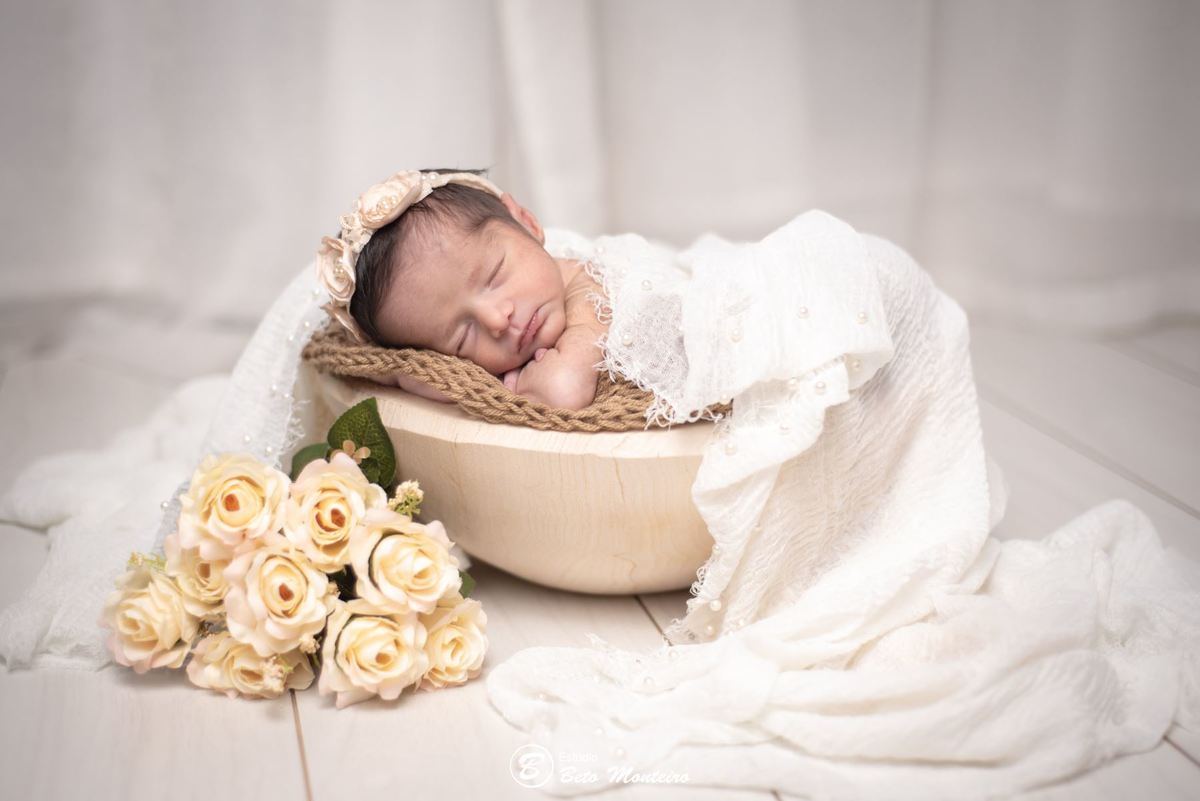 Newborn - newborn gêmeas - newborn menina - new born - Book fotográfico NewBorn - Book de fotos - Book NewBorn - Book de Recem Nascido - Book de Bebê - Estúdio Beto Monteiro - Curitiba