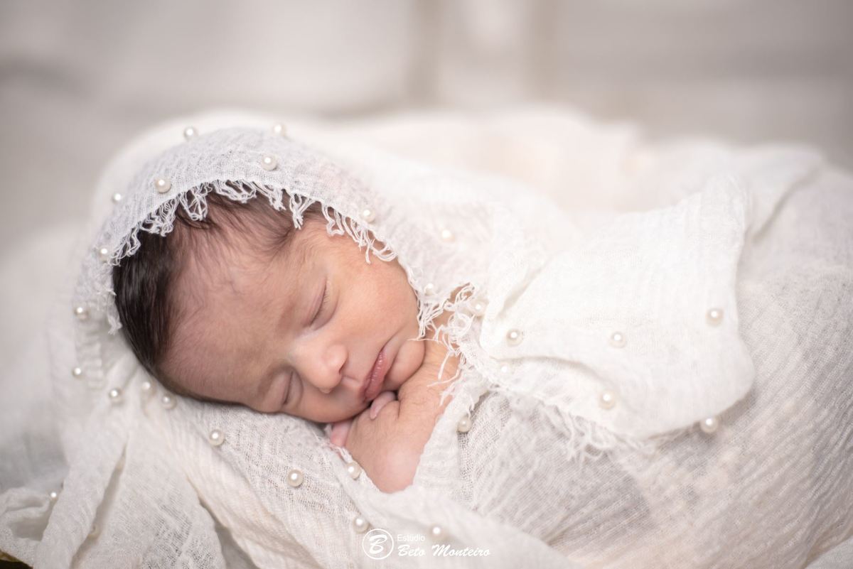 Newborn - newborn gêmeas - newborn menina - new born - Book fotográfico NewBorn - Book de fotos - Book NewBorn - Book de Recem Nascido - Book de Bebê - Estúdio Beto Monteiro - Curitiba