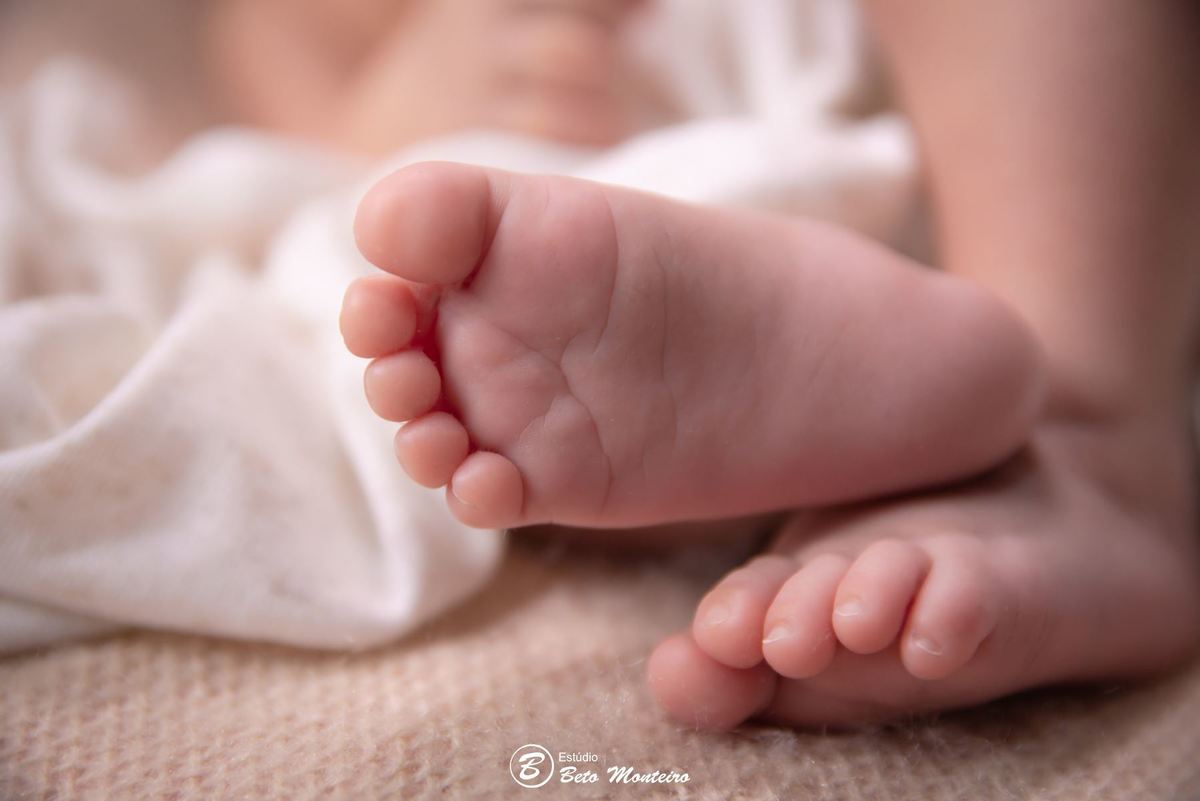 Newborn - newborn menina - new born - Book fotográfico NewBorn - Book de fotos - Book NewBorn - Book de Recem Nascido - Book de Bebê - Estúdio Beto Monteiro - Curitiba