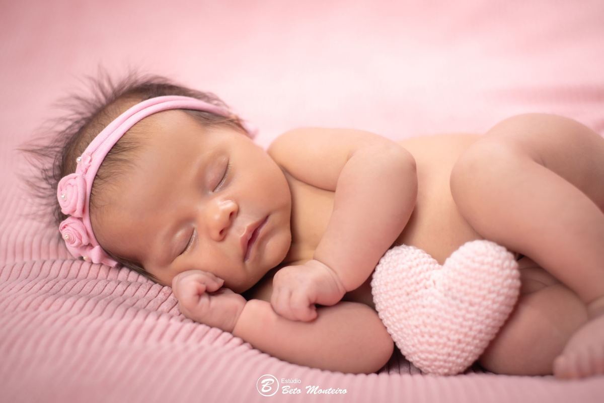 Newborn - newborn menina - new born - Book fotográfico NewBorn - Book de fotos - Book NewBorn - Book de Recem Nascido - Book de Bebê - Estúdio Beto Monteiro - Curitiba