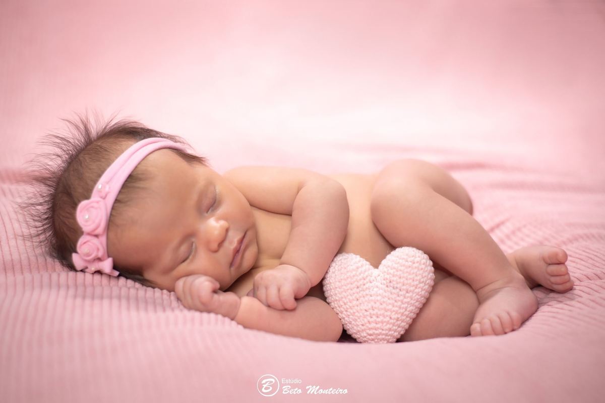 Newborn - newborn menina - new born - Book fotográfico NewBorn - Book de fotos - Book NewBorn - Book de Recem Nascido - Book de Bebê - Estúdio Beto Monteiro - Curitiba
