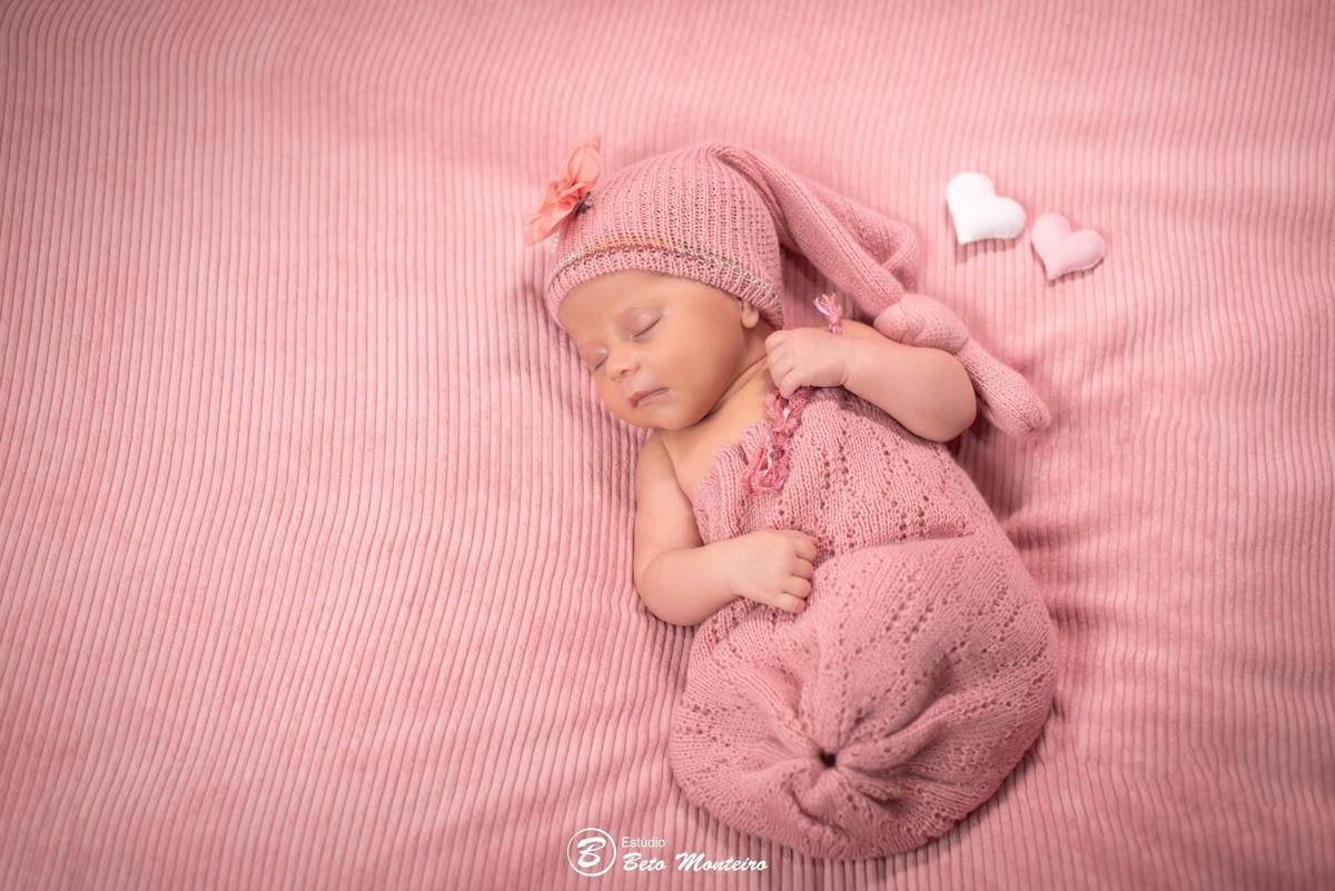 Newborn - newborn menina - new born - Book fotográfico NewBorn - Book de fotos - Book NewBorn - Book de Recem Nascido - Book de Bebê - Estúdio Beto Monteiro - Curitiba