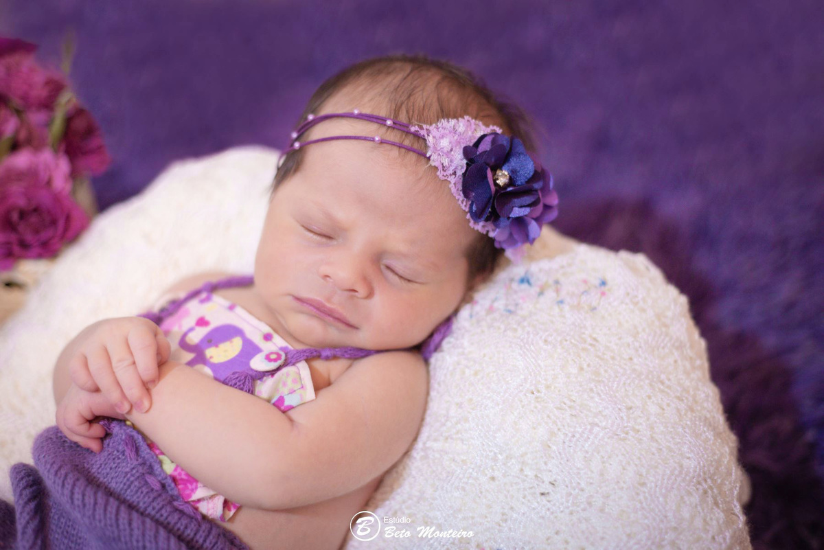 Newborn - newborn menina - new born - Book fotográfico NewBorn - Book de fotos - Book NewBorn - Book de Recem Nascido - Book de Bebê - Estúdio Beto Monteiro - Curitiba