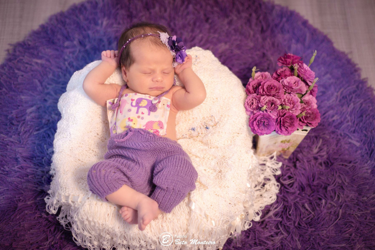 Newborn - newborn menina - new born - Book fotográfico NewBorn - Book de fotos - Book NewBorn - Book de Recem Nascido - Book de Bebê - Estúdio Beto Monteiro - Curitiba