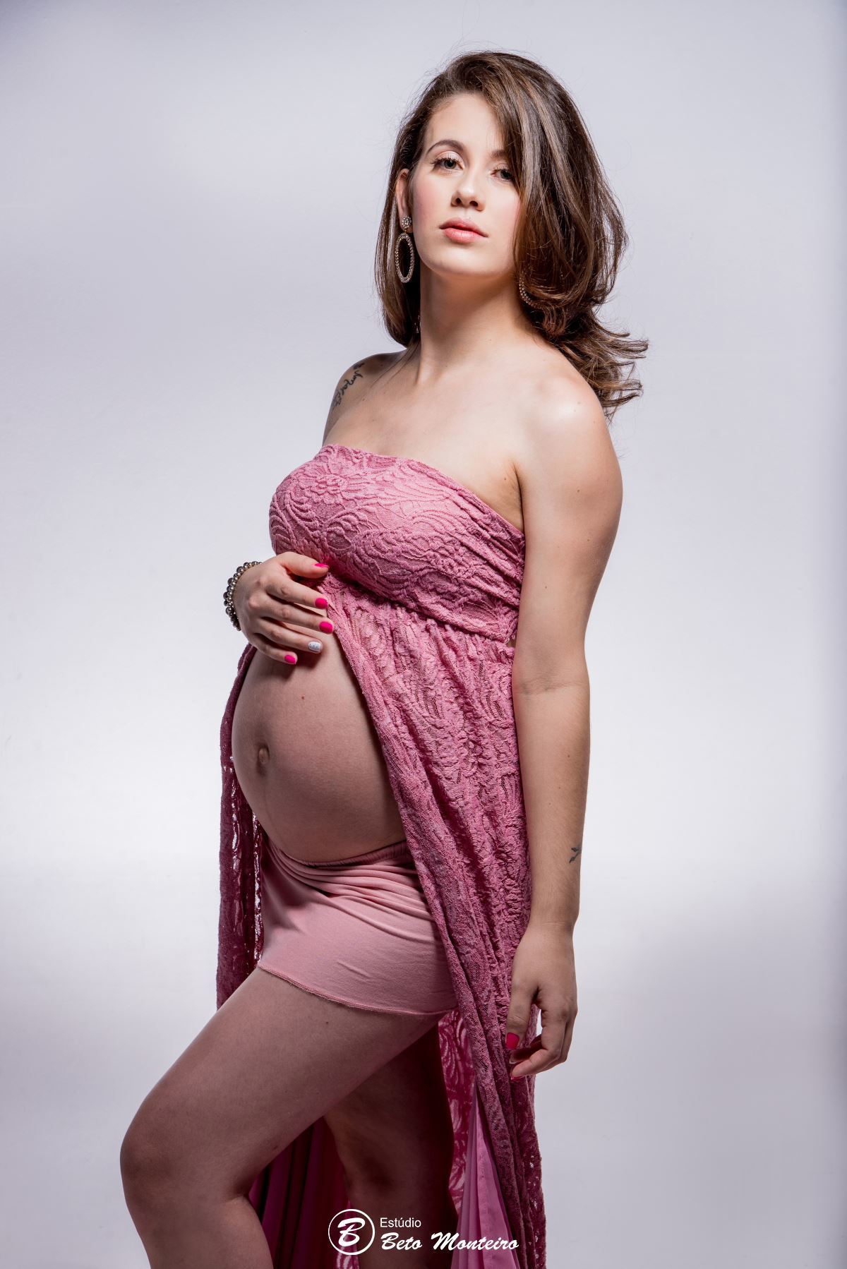 Book Gestante e Familia em Curitiba - Book de gestante em estúdio - ensaio de gestante - book em estúdio - sessão fotográfica - Grávida - Gestação - Estudio Beto Monteiro - Milena - Elza - Elza Hadassa