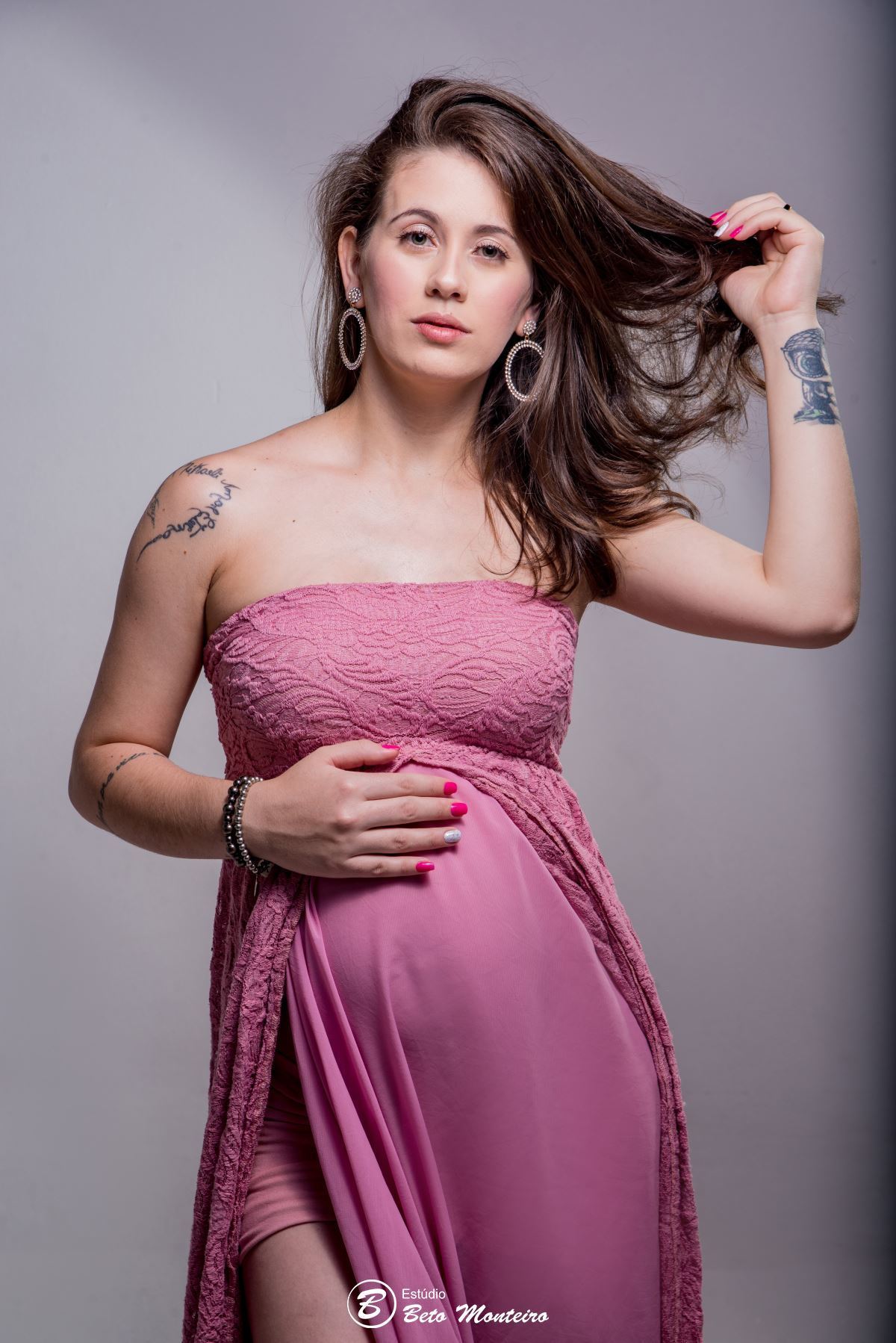 Book Gestante e Familia em Curitiba - Book de gestante em estúdio - ensaio de gestante - book em estúdio - sessão fotográfica - Grávida - Gestação - Estudio Beto Monteiro - Milena - Elza - Elza Hadassa