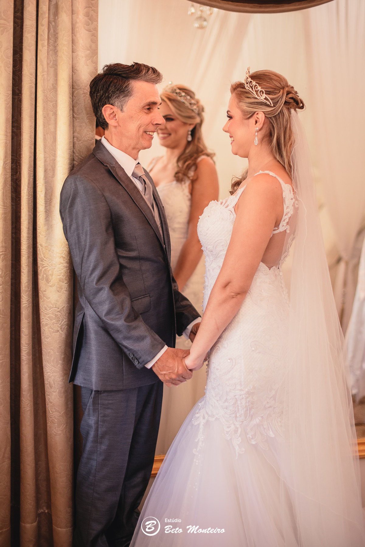 fotografo de casamento - videos de casamento - filmagem - casamento - cinegrafista - filmmaker - wedding - produtora - curitiba - estudio beto monteiro - casal - pre wedding - Isabele e Henrique - Castello Reale - Ar livre - Curitiba