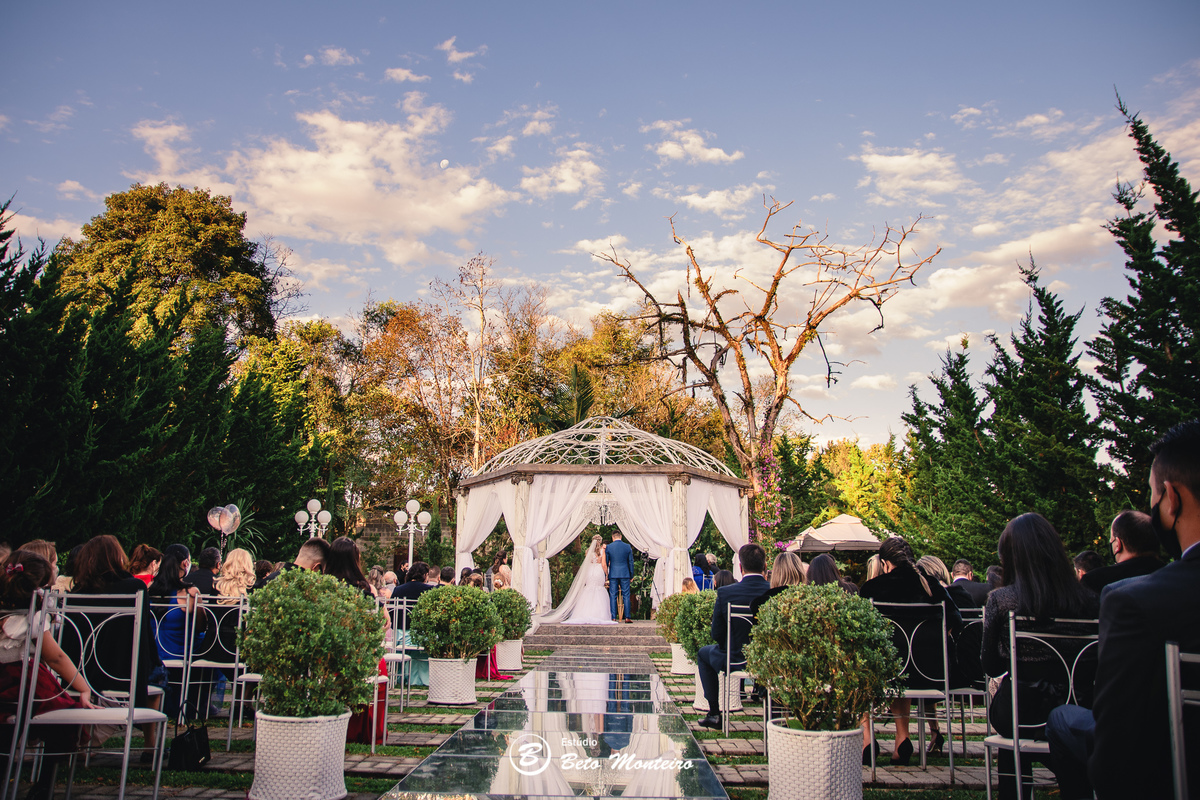 fotografo de casamento - videos de casamento - filmagem - casamento - cinegrafista - filmmaker - wedding - produtora - curitiba - estudio beto monteiro - casal - pre wedding - Isabele e Henrique - Castello Reale - Ar livre - Curitiba