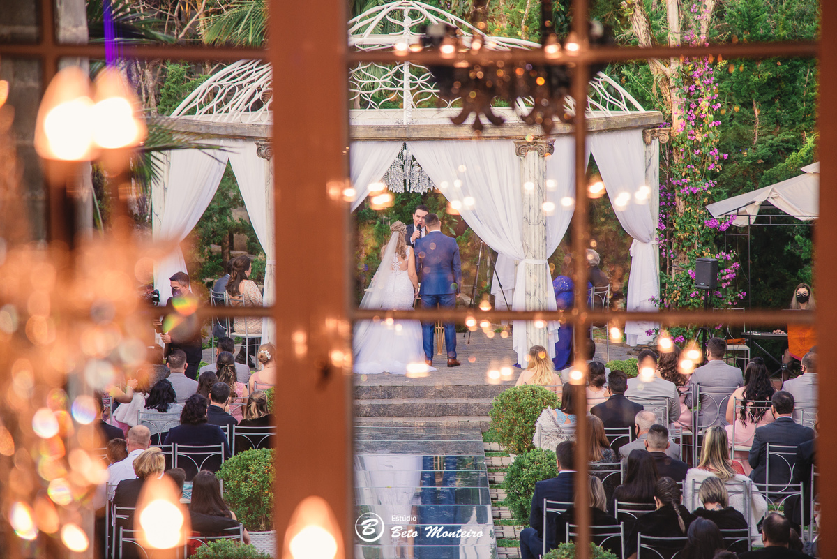 fotografo de casamento - videos de casamento - filmagem - casamento - cinegrafista - filmmaker - wedding - produtora - curitiba - estudio beto monteiro - casal - pre wedding - Isabele e Henrique - Castello Reale - Ar livre - Curitiba