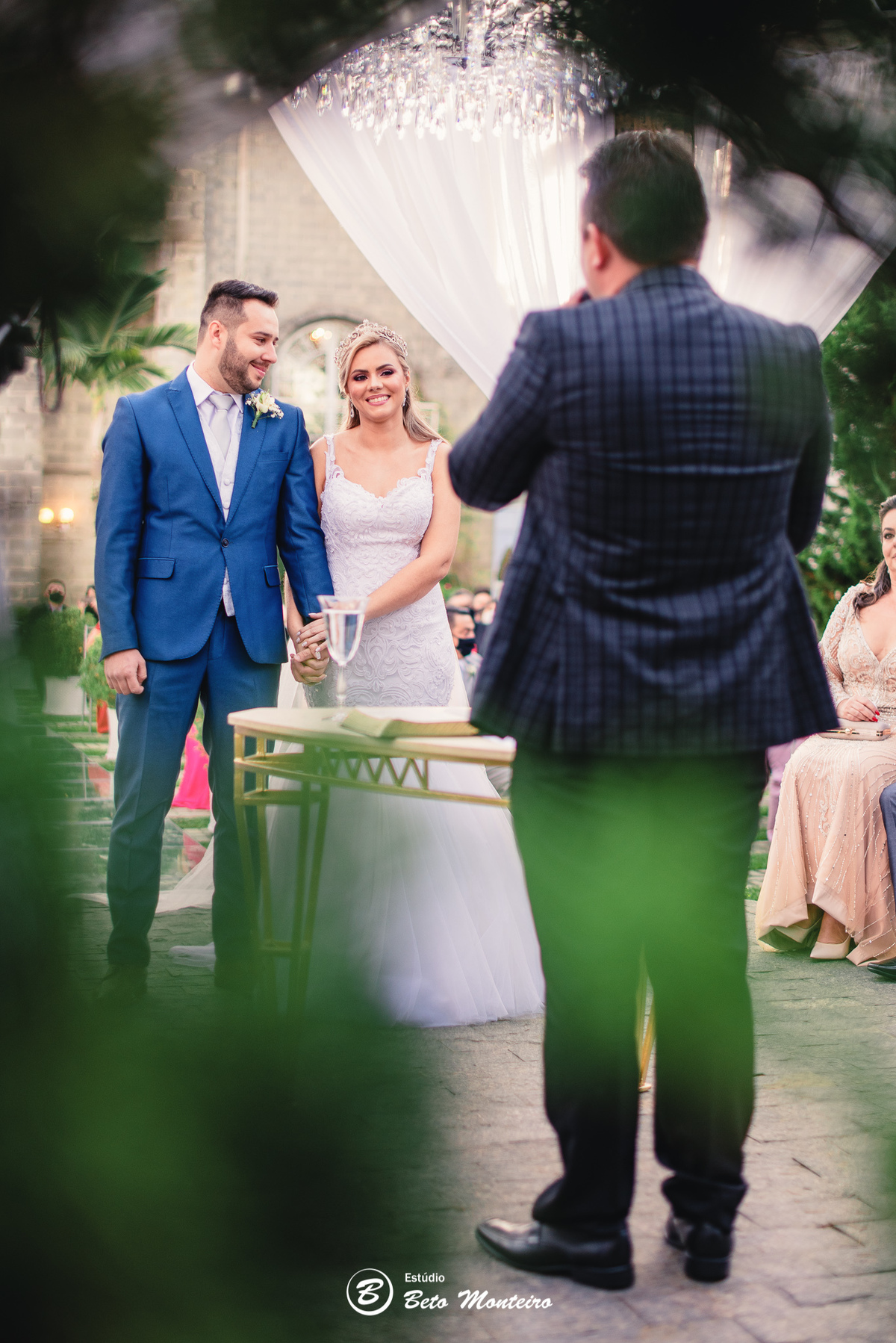 fotografo de casamento - videos de casamento - filmagem - casamento - cinegrafista - filmmaker - wedding - produtora - curitiba - estudio beto monteiro - casal - pre wedding - Isabele e Henrique - Castello Reale - Ar livre - Curitiba