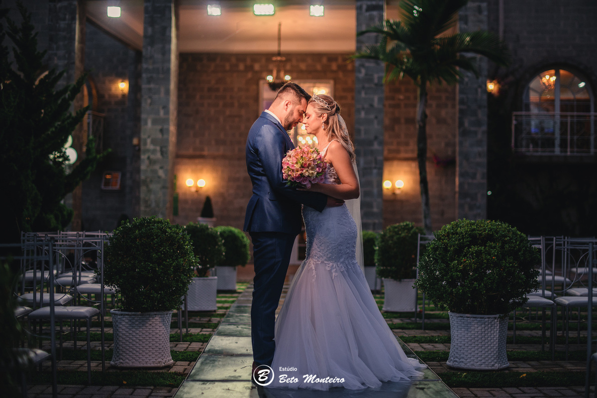 fotografo de casamento - videos de casamento - filmagem - casamento - cinegrafista - filmmaker - wedding - produtora - curitiba - estudio beto monteiro - casal - pre wedding - Isabele e Henrique - Castello Reale - Ar livre - Curitiba