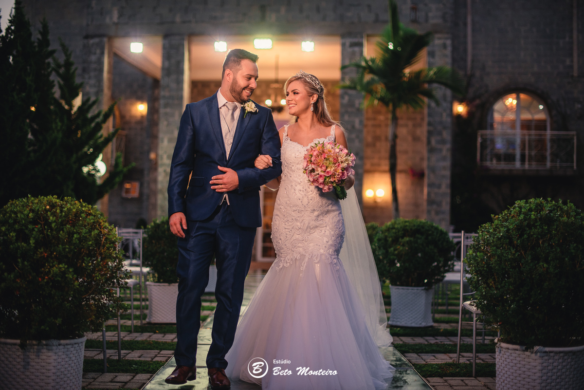 fotografo de casamento - videos de casamento - filmagem - casamento - cinegrafista - filmmaker - wedding - produtora - curitiba - estudio beto monteiro - casal - pre wedding - Isabele e Henrique - Castello Reale - Ar livre - Curitiba