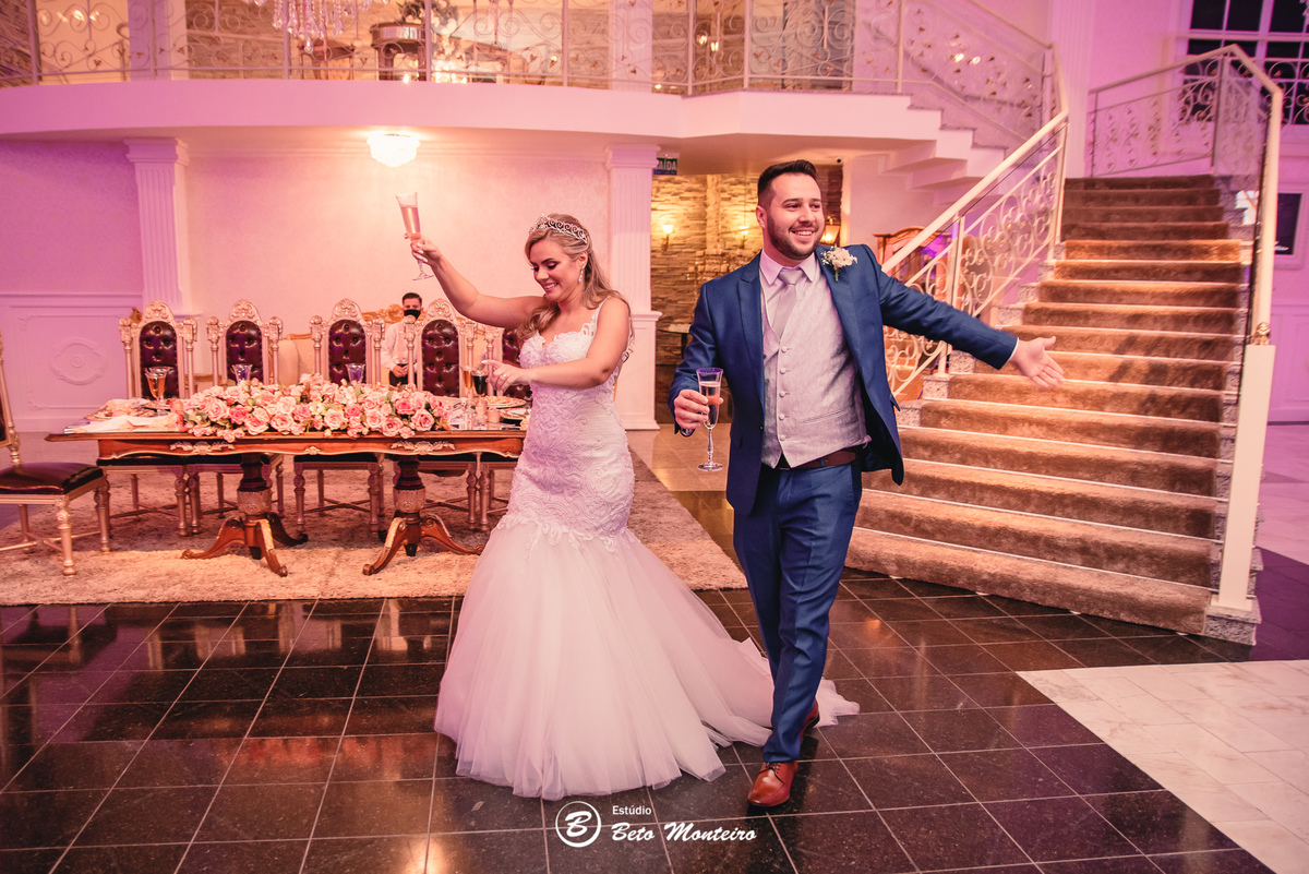 fotografo de casamento - videos de casamento - filmagem - casamento - cinegrafista - filmmaker - wedding - produtora - curitiba - estudio beto monteiro - casal - pre wedding - Isabele e Henrique - Castello Reale - Ar livre - Curitiba