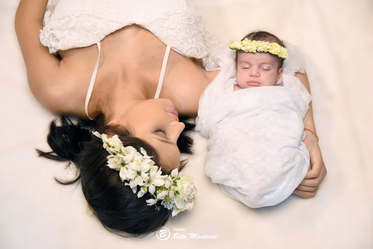 Newborn - newborn menina - new born - Book fotográfico NewBorn - Book de fotos - Book NewBorn - Book de Recem Nascido - Book de Bebê - Estúdio Beto Monteiro - Curitiba