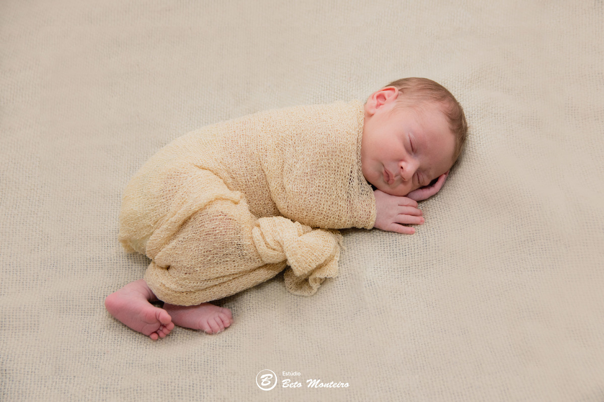 Book fotográfico New Born - Book de fotos - Book New Born - book newborn - Book de Recem-Nascido - Book de Bebê - newborn menino - Estúdio Beto Monteiro - Curitiba