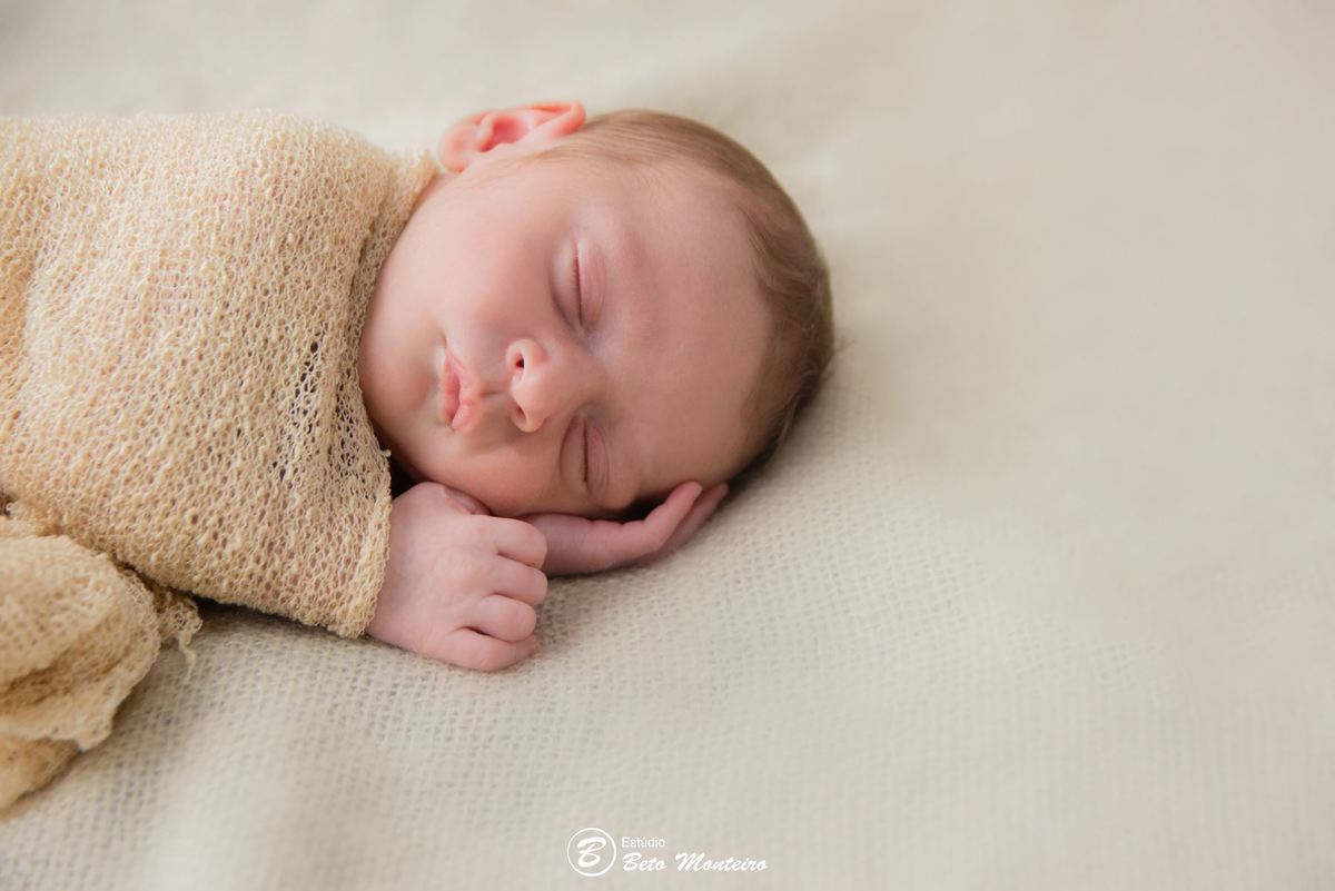 Book fotográfico New Born - Book de fotos - Book New Born - book newborn - Book de Recem-Nascido - Book de Bebê - newborn menino - Estúdio Beto Monteiro - Curitiba
